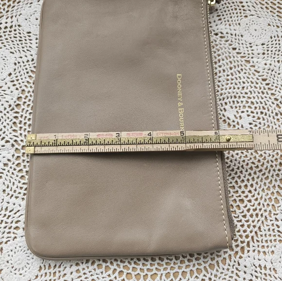 Dooney & Bourke Oyster Leather Wristlet/Clutch With Out Wrist Strap - Picture 10 of 10